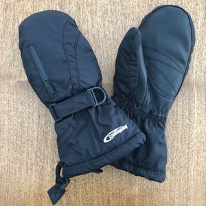 Insulated mittens for your tween